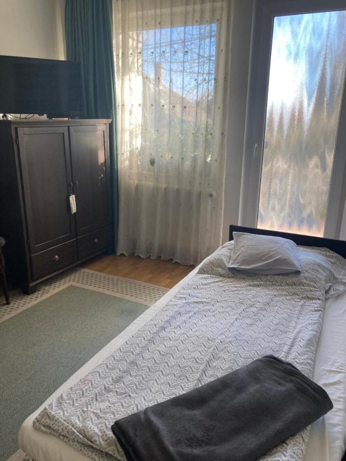 Apartman-Donau Tát Екстериор снимка
